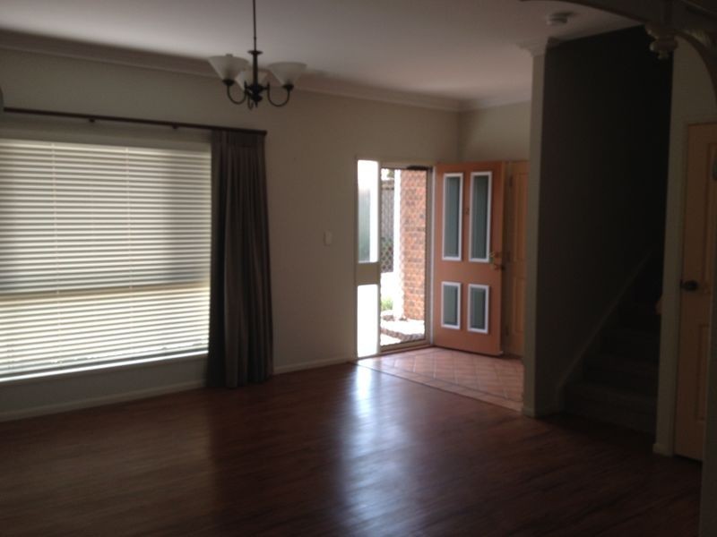 2/120 Neil Street, South Toowoomba QLD 4350