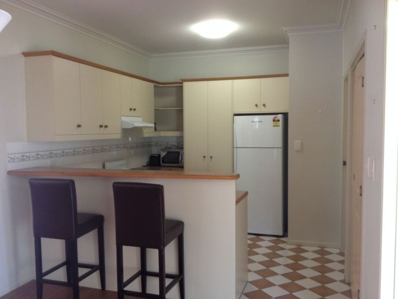 2/120 Neil Street, South Toowoomba QLD 4350