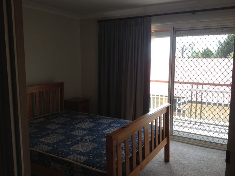 2/120 Neil Street, South Toowoomba QLD 4350