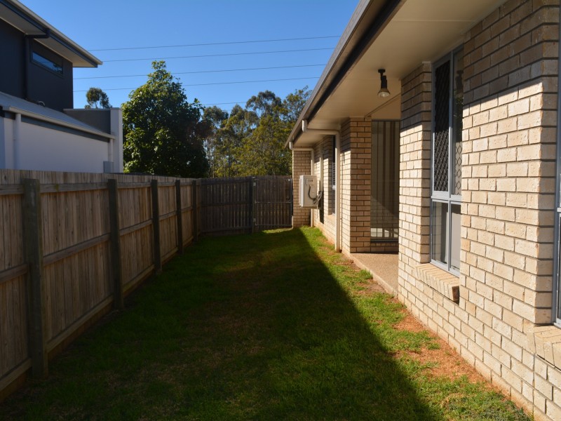 27 Kearney Street, Kearneys Spring QLD 4350