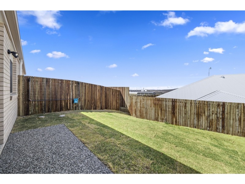 1/6 Ivy Court, Glenvale QLD 4350