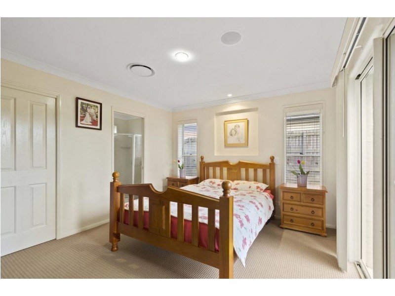 6 Opal Street, Glenvale QLD 4350