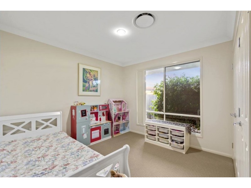6 Opal Street, Glenvale QLD 4350