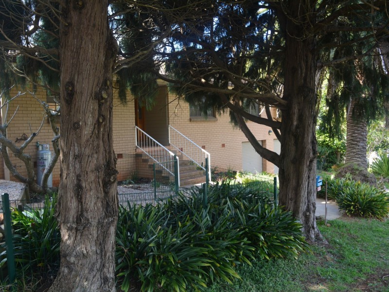 22 Barrymount Crescent, Mount Lofty QLD 4350