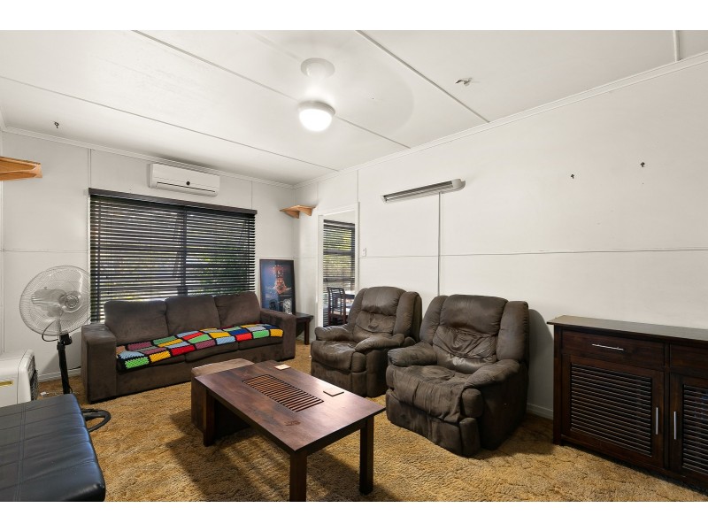 85 O’Quinn Street, Harristown QLD 4350