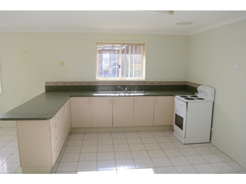 2 Sullivan Court, Kearneys Spring QLD 4350