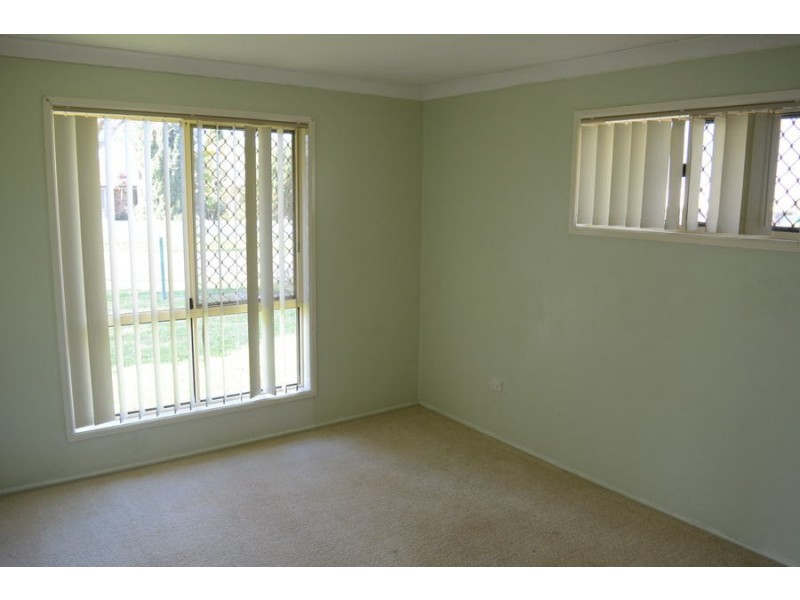 2 Sullivan Court, Kearneys Spring QLD 4350
