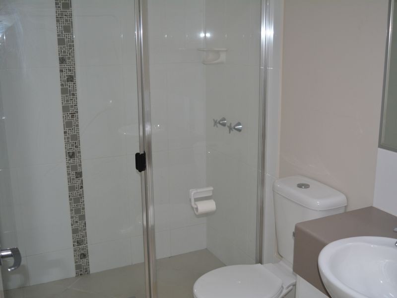 2/17 Sambar Court, Kearneys Spring QLD 4350