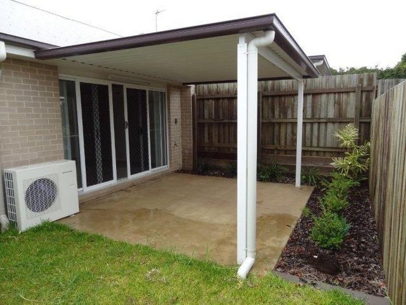 2/17 Sambar Court, Kearneys Spring QLD 4350