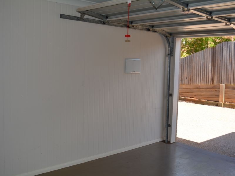 2/17 Sambar Court, Kearneys Spring QLD 4350