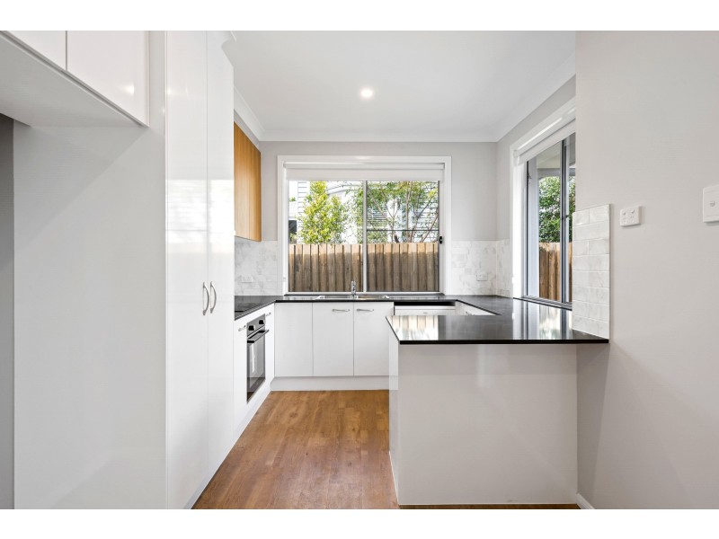 1/179A Campbell Street, Newtown QLD 4350