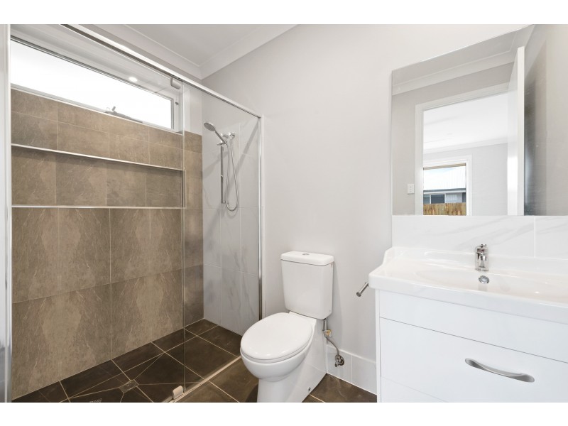 1/179A Campbell Street, Newtown QLD 4350