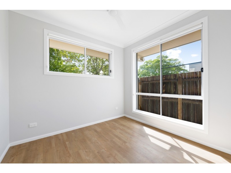 1/179A Campbell Street, Newtown QLD 4350