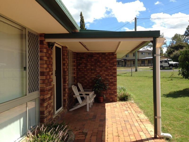 8 Airforce Road, Helidon QLD 4344