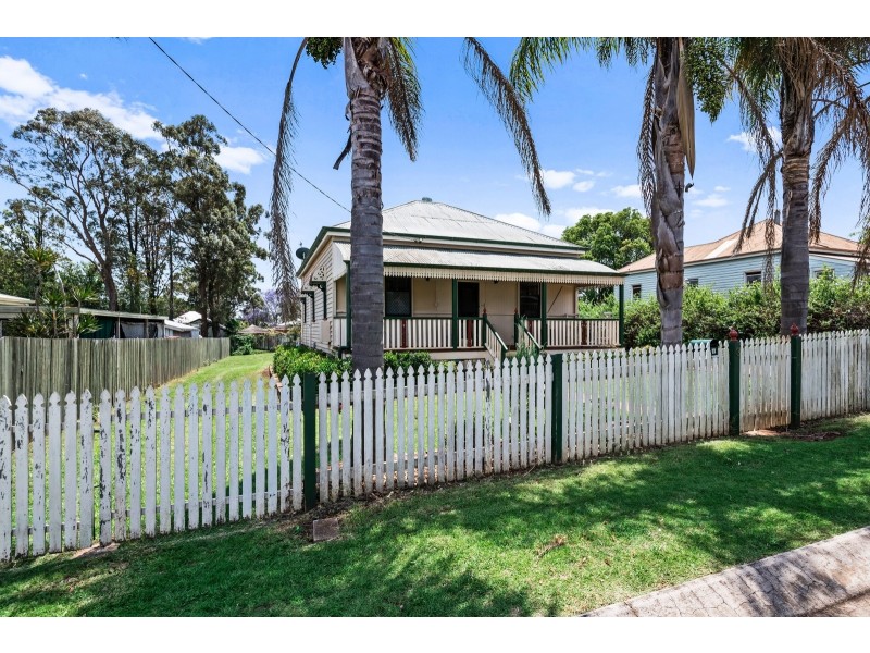 3 McCook Street, South Toowoomba QLD 4350