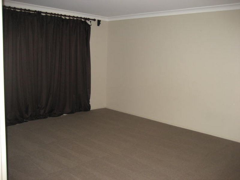 12 Roderick Street, Cotswold Hills QLD 4350