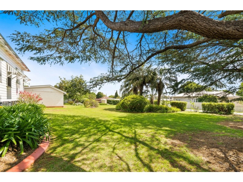 104 Campbell Street, East Toowoomba QLD 4350