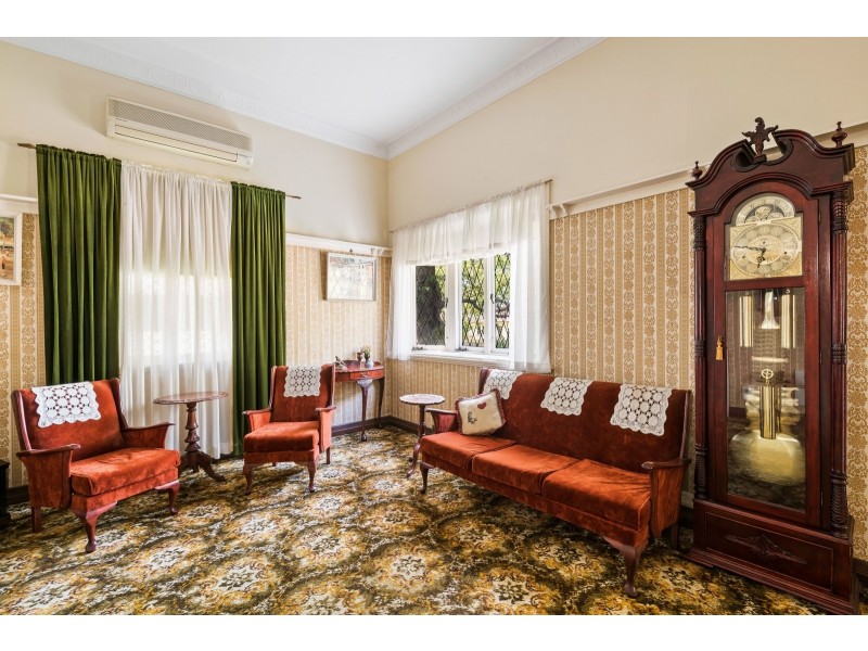 104 Campbell Street, East Toowoomba QLD 4350