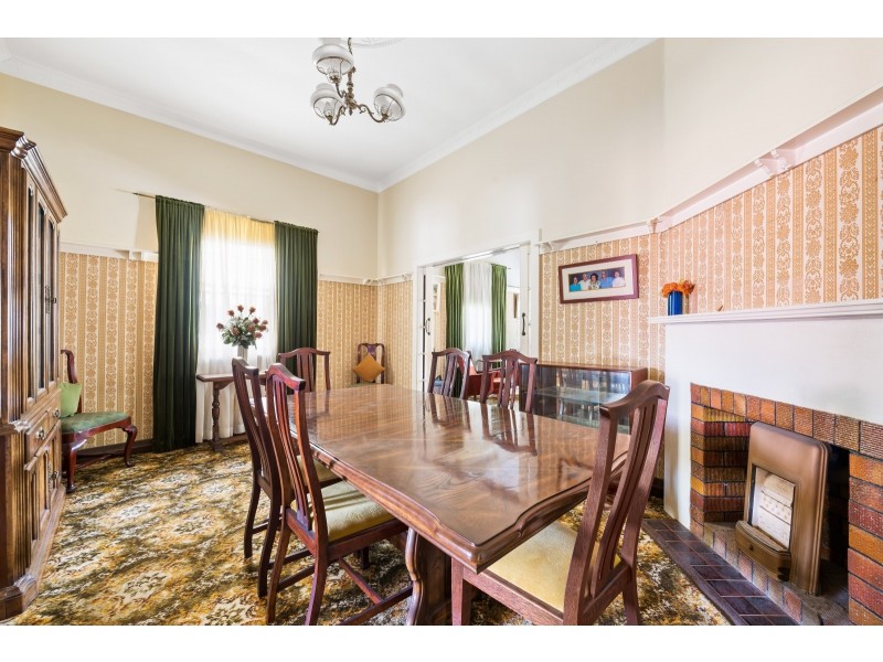 104 Campbell Street, East Toowoomba QLD 4350