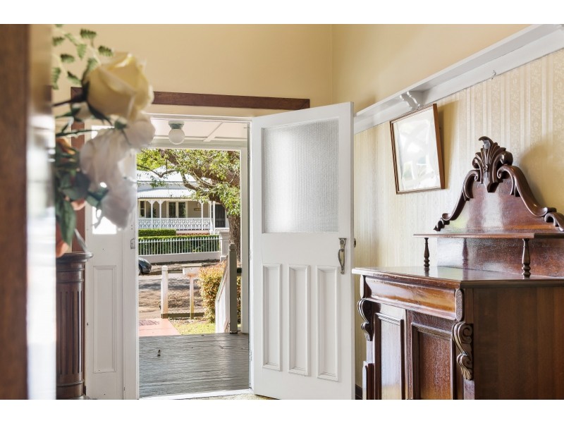 104 Campbell Street, East Toowoomba QLD 4350