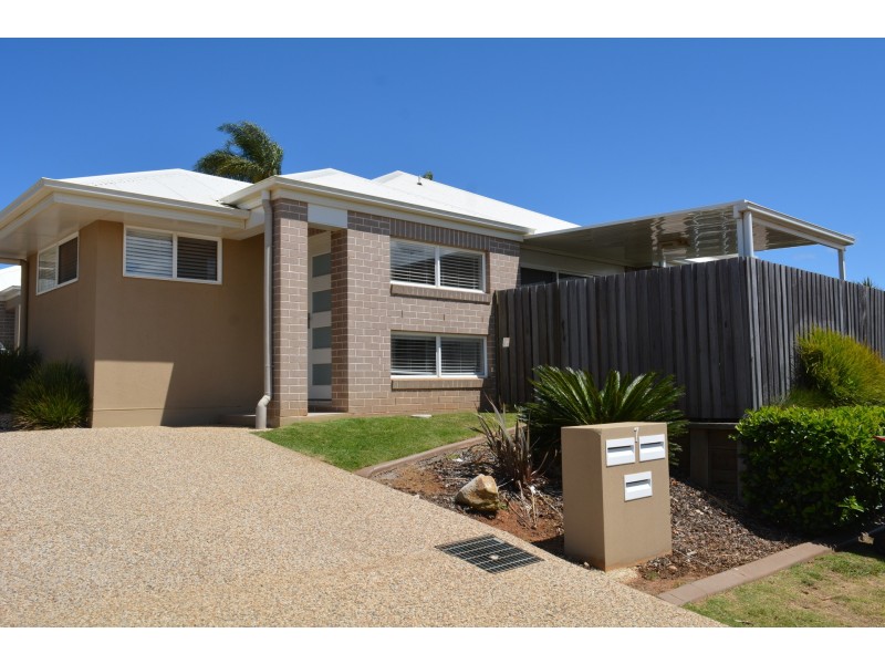 1/7 Wapiti Street, Kearneys Spring QLD 4350