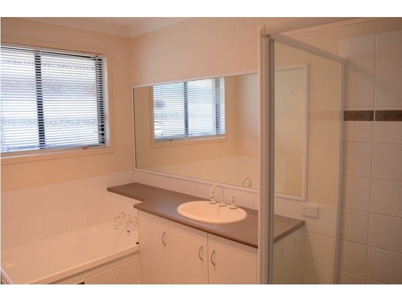 15 Diamantina Drive, Glenvale QLD 4350