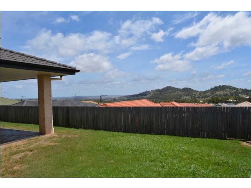 15 Diamantina Drive, Glenvale QLD 4350