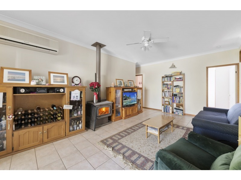 52 Nash Drive, Glenvale QLD 4350