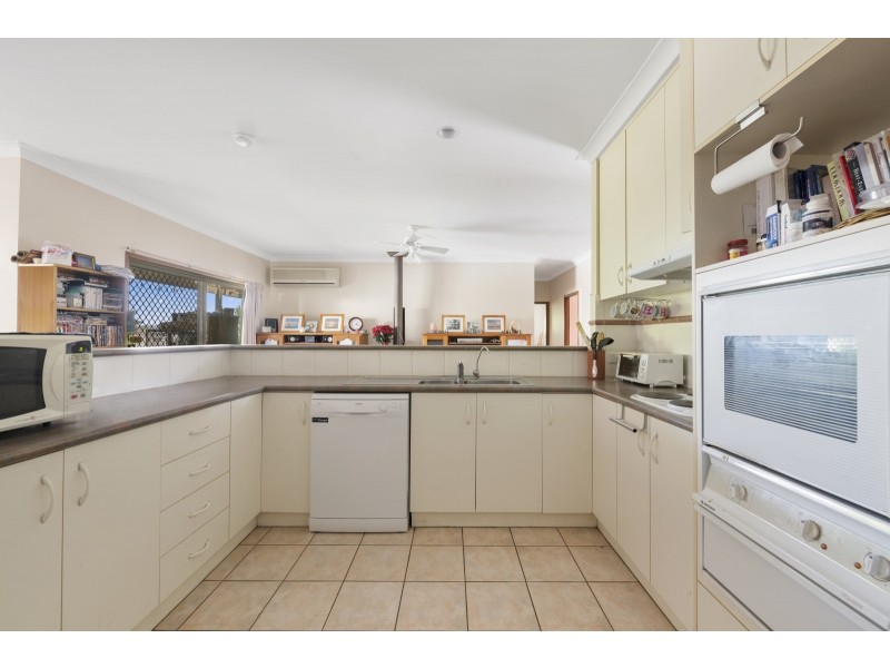 52 Nash Drive, Glenvale QLD 4350