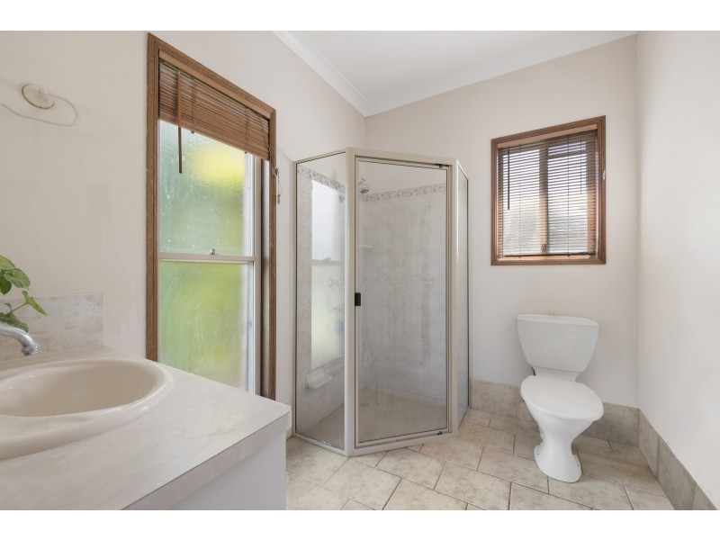 52 Nash Drive, Glenvale QLD 4350