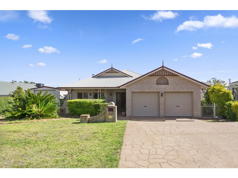 52 Nash Drive, Glenvale QLD 4350