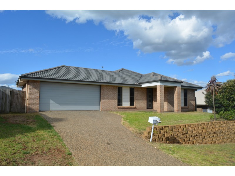 17 Sweeney Street, Kearneys Spring QLD 4350