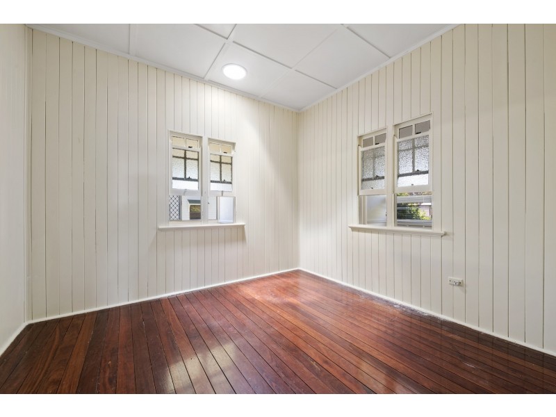 13 Edmund Street, Newtown QLD 4350