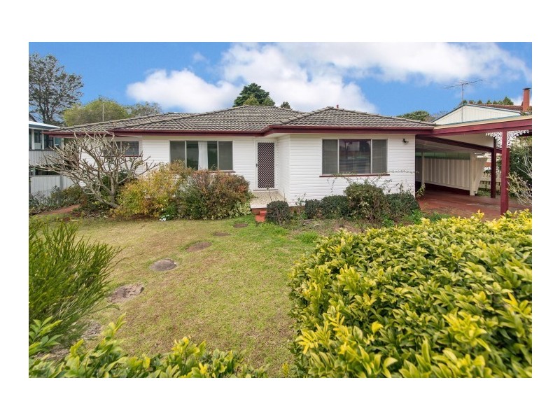 6 Corser Street, Centenary Heights QLD 4350