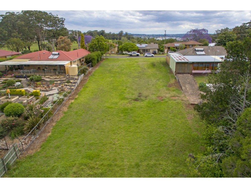 9 Kate Street, Harlaxton QLD 4350