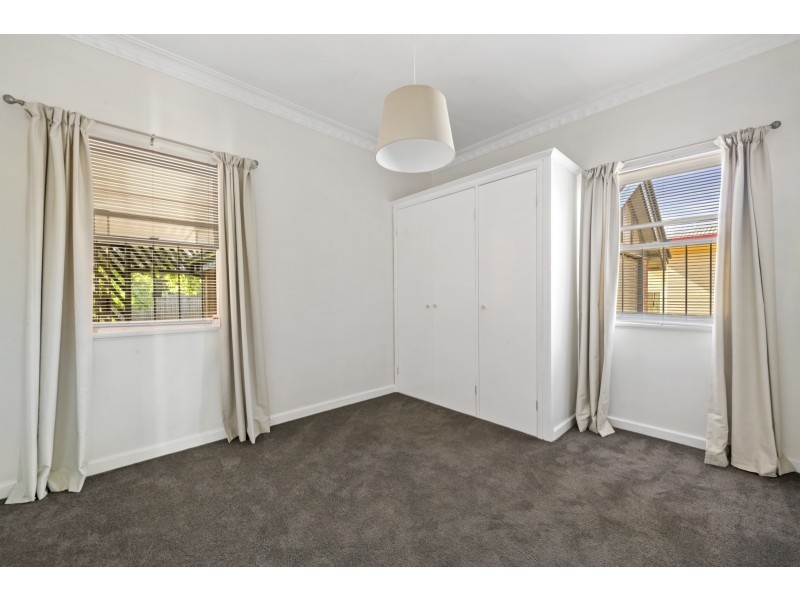 9 Lloyd Street, Harristown QLD 4350