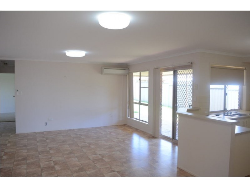 30 Bougainvillea Drive, Middle Ridge QLD 4350