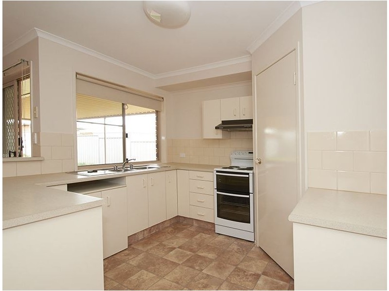 30 Bougainvillea Drive, Middle Ridge QLD 4350