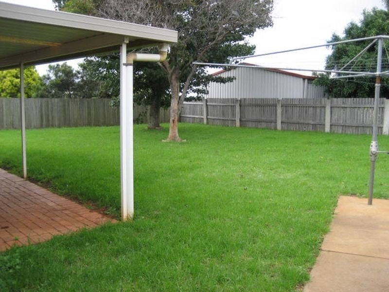 10 Danica Court, Kearneys Spring QLD 4350