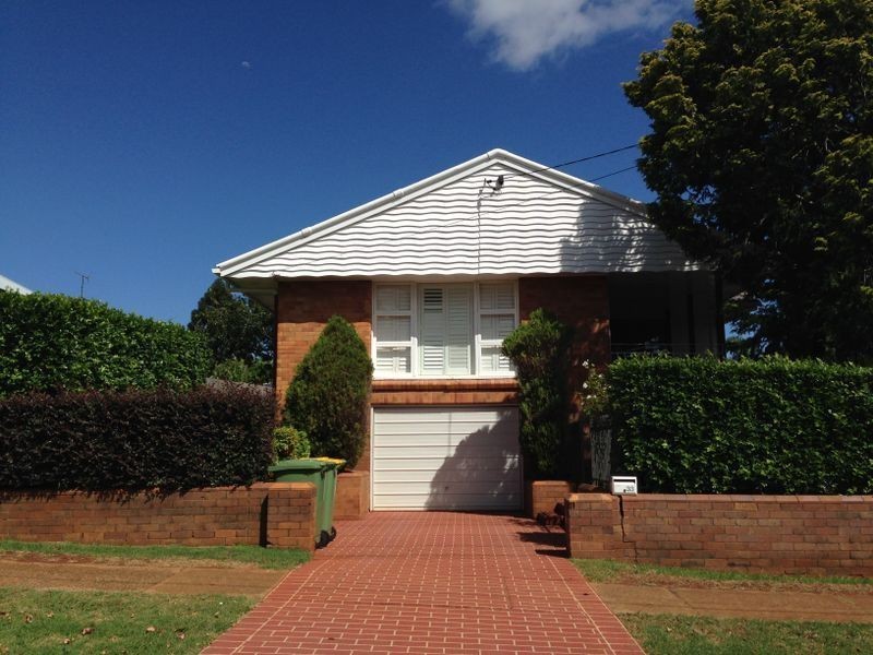 33 Ramsay Street, South Toowoomba QLD 4350