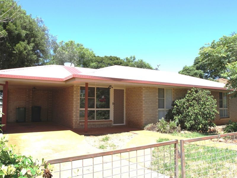 18 Trapp Street, Rockville QLD 4350