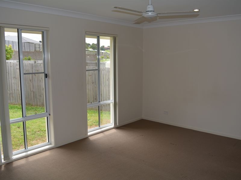 4 Barwick Court, Blue Mountain Heights QLD 4350