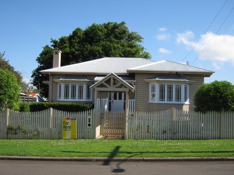 16 Rosewood Street, Toowoomba City QLD 4350