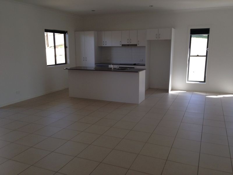 3 Madeleine Court, Glenvale QLD 4350