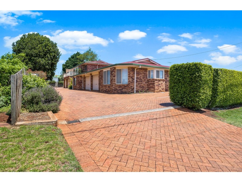 3/240 Spring Street, Kearneys Spring QLD 4350