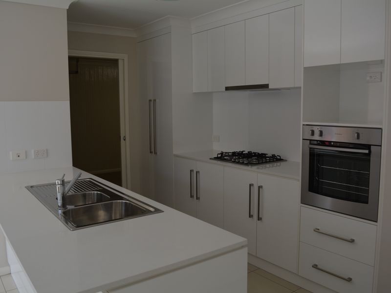 1/57 Holberton Street, Rockville QLD 4350