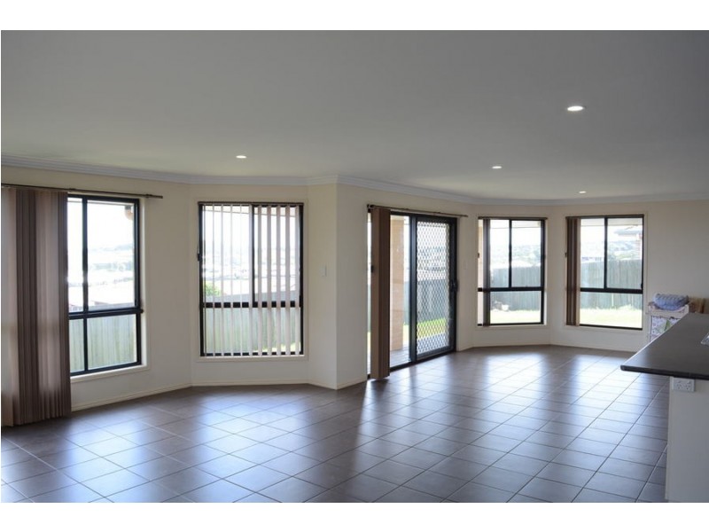 15 Diamantina Drive, Glenvale QLD 4350