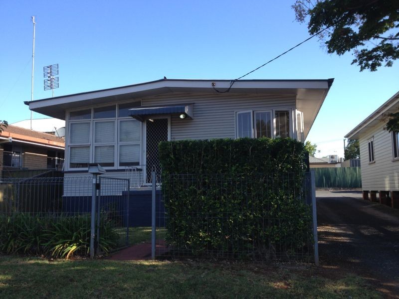 6 Aubigny Street, East Toowoomba QLD 4350