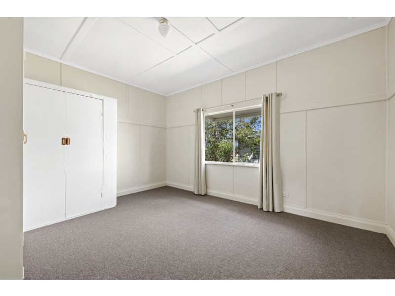 12 Farquharson Street, Harristown QLD 4350