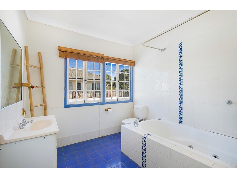36 Elizabeth Street, South Toowoomba QLD 4350